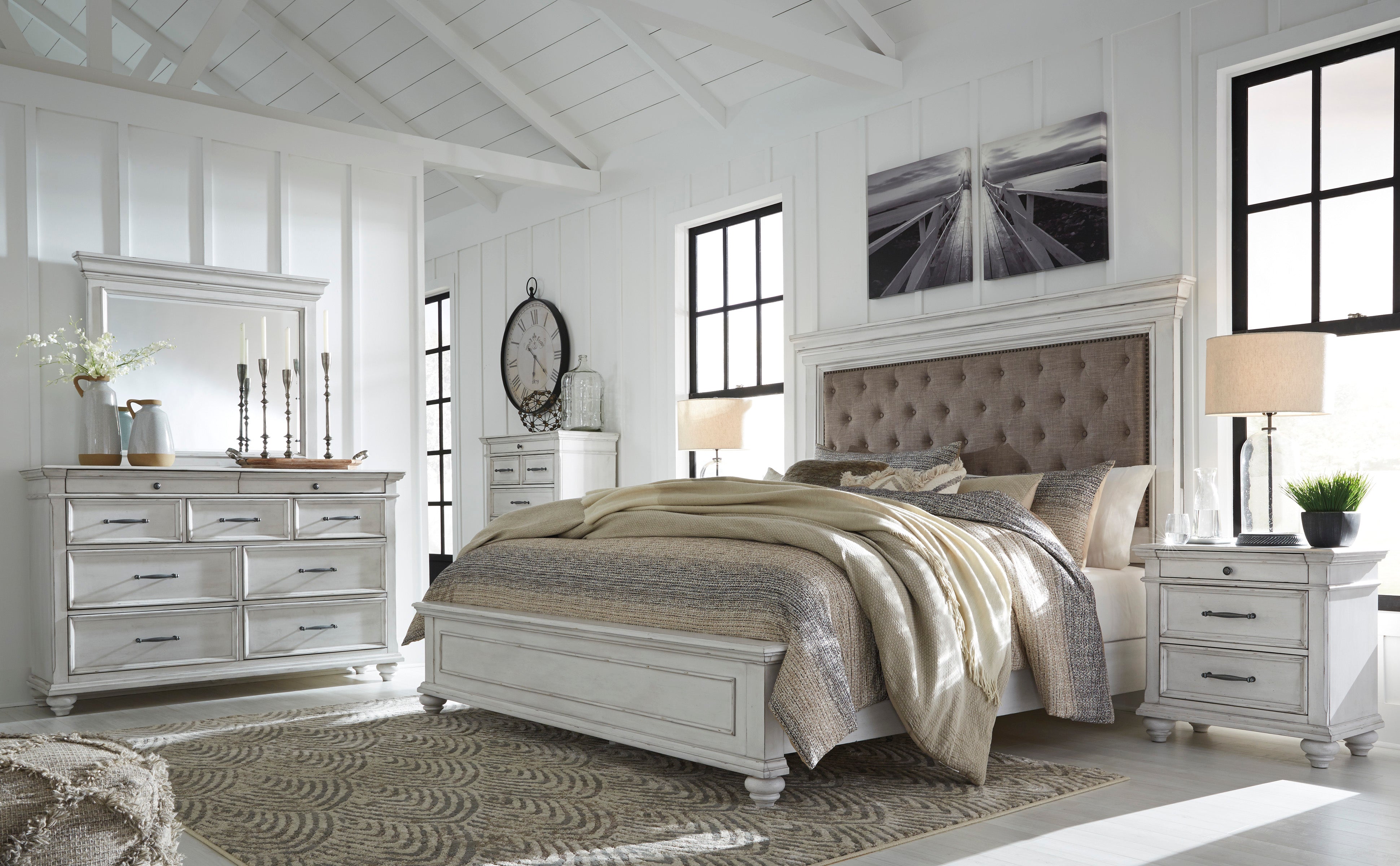 Kanwyn Whitewash Upholstered Panel Bedroom Set - Luna Furniture