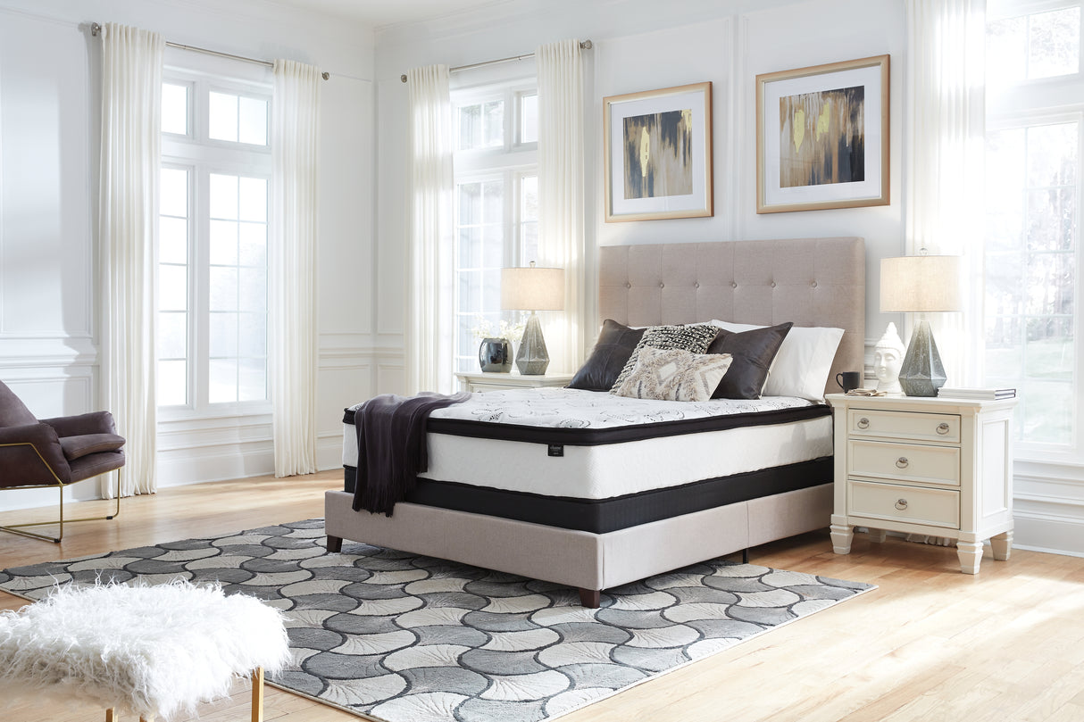 Chime 12 Inch Hybrid White California King Mattress in a Box from Ashley - Luna Furniture