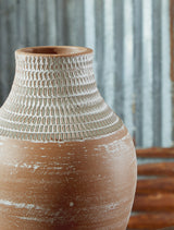 Reclove Distressed White Vase - A2000642 - Luna Furniture