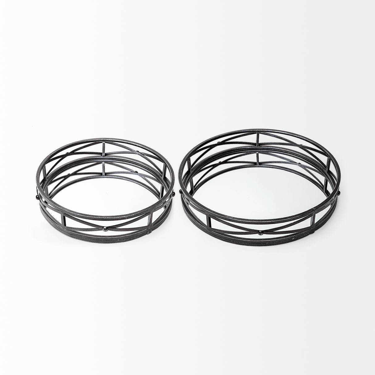 Piers (Set of 2) Black Metal Mirrored Round Trays from Mercana - Luna Furniture