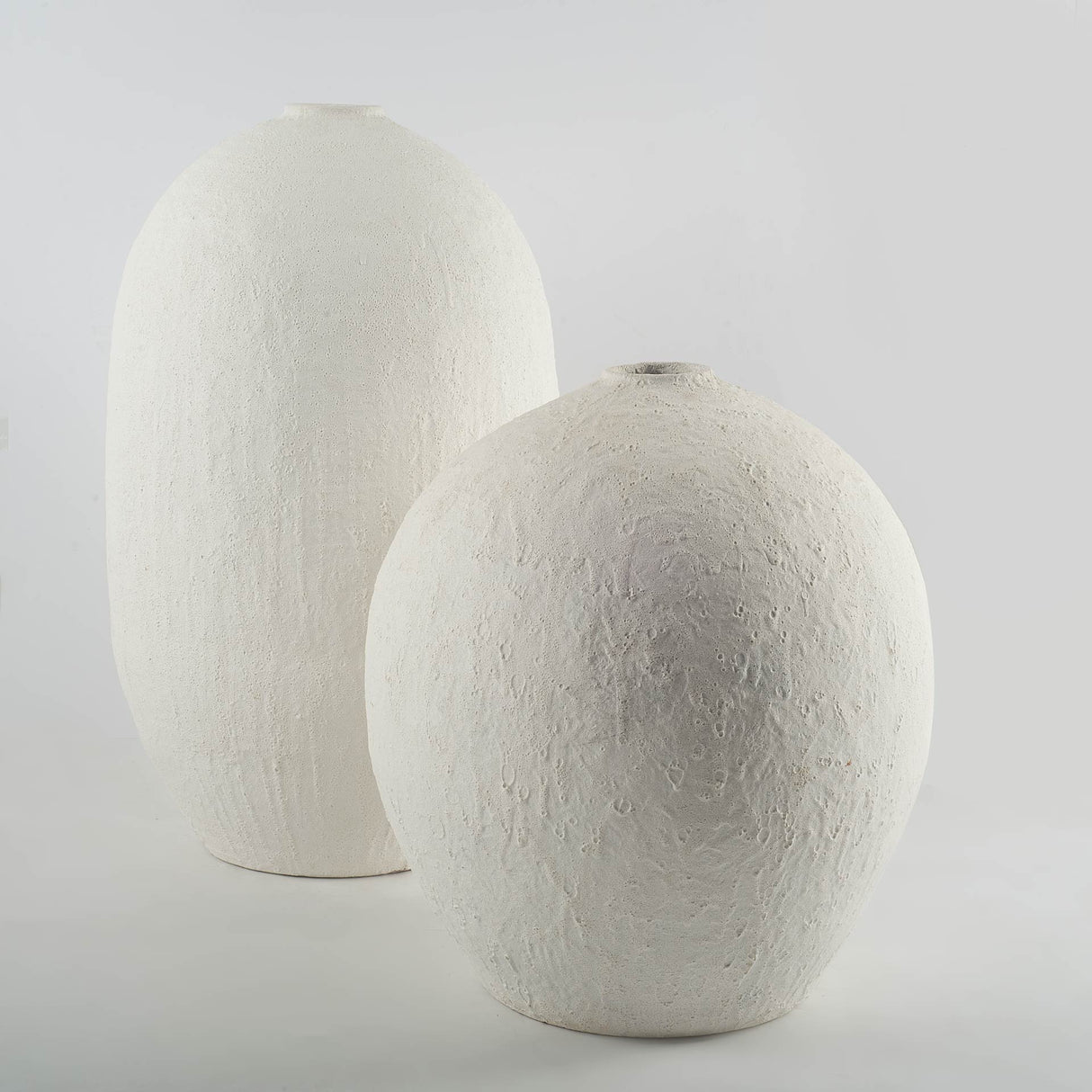 Karakum II Large White Textured Ceramic Vase from Mercana - Luna Furniture