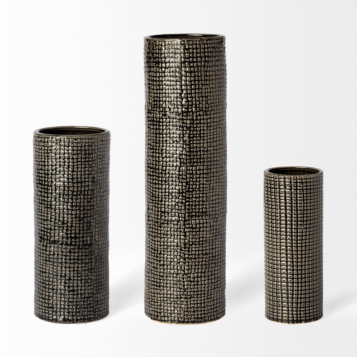 Kona III Large Black/Gold Cylindrical Ceramic Vase from Mercana - Luna Furniture