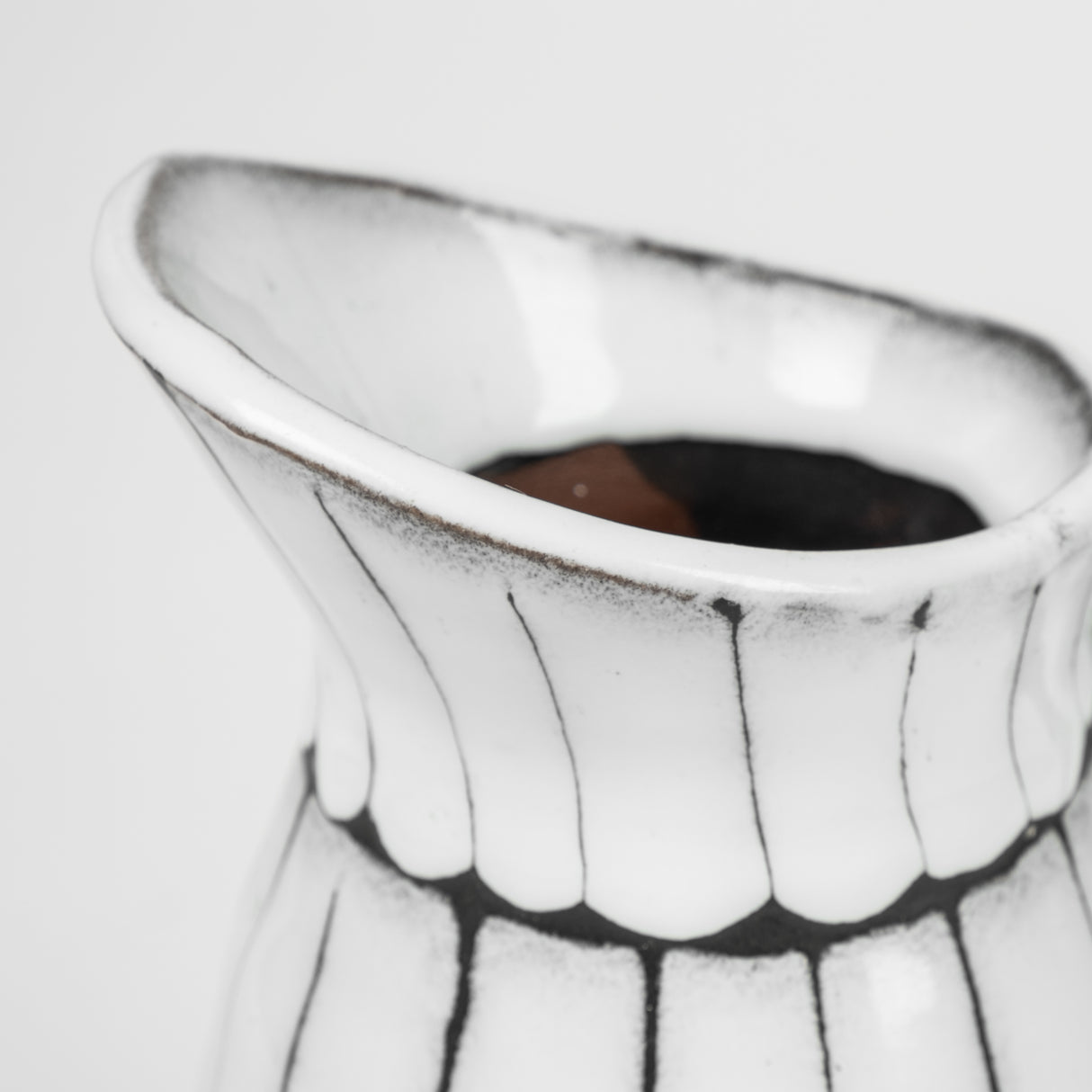Lome Small White/Black Ceramic Jug from Mercana - Luna Furniture