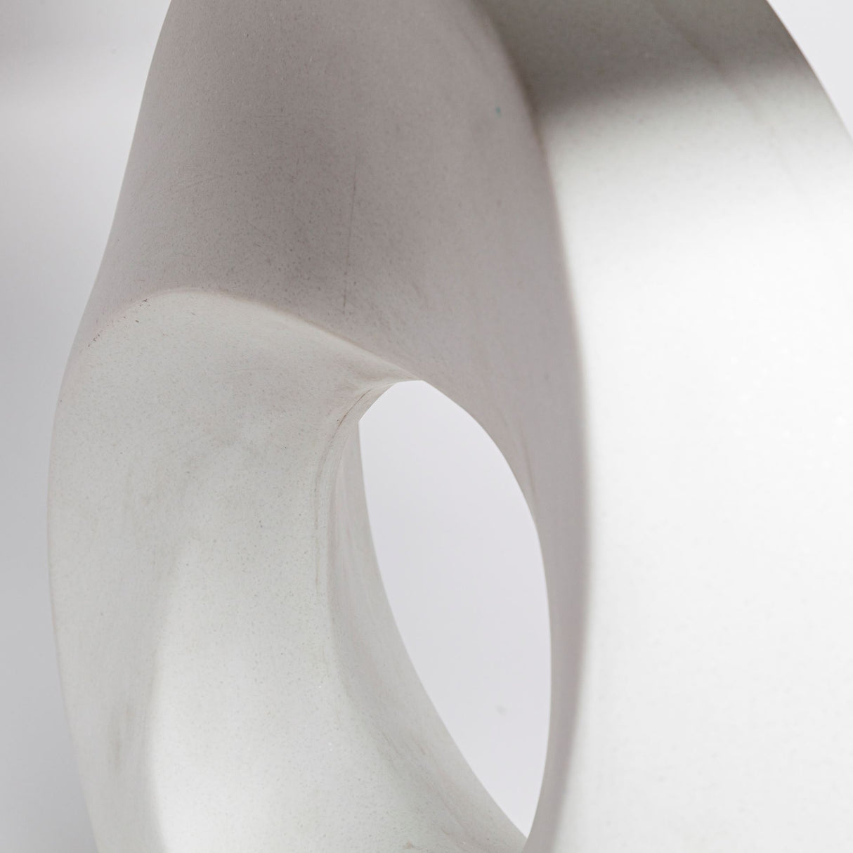 Celtica (26.8"H) White Resin Ring-Shaped Base Table Lamp from Mercana - Luna Furniture
