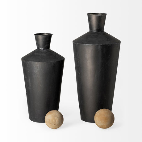 Asher Set of Two Black Metal Urns from Mercana - Luna Furniture