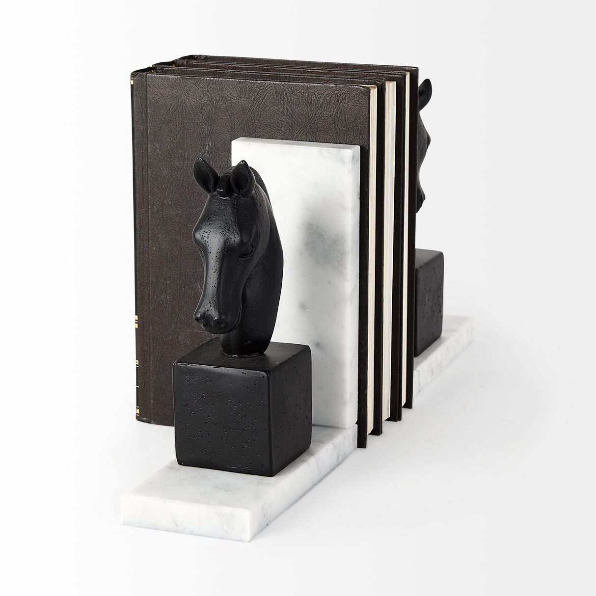 Hidalgo (Set of 2) 14L x 3W Black Majestic Horse Bookends from Mercana - Luna Furniture
