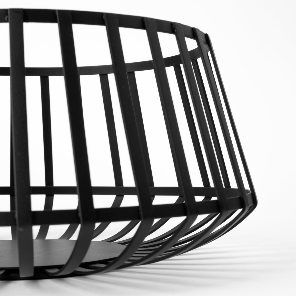 Emilio Set of 2 Black Metal Slated Bowls from Mercana - Luna Furniture