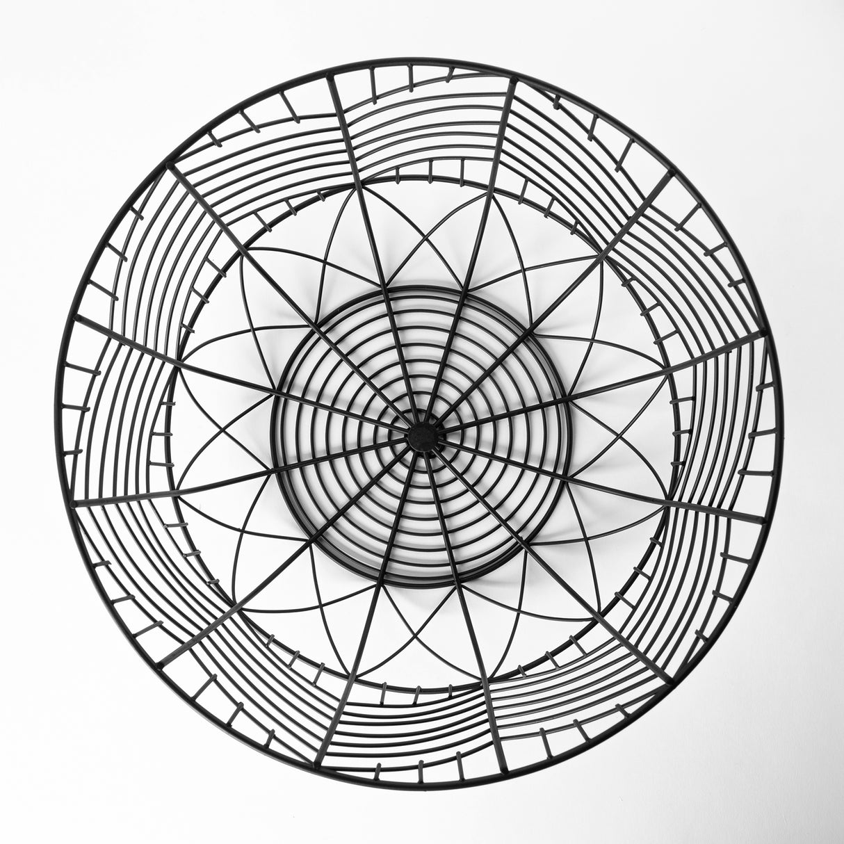 Idris Set of 2 Black Metal Geometric Mesh Bowls from Mercana - Luna Furniture