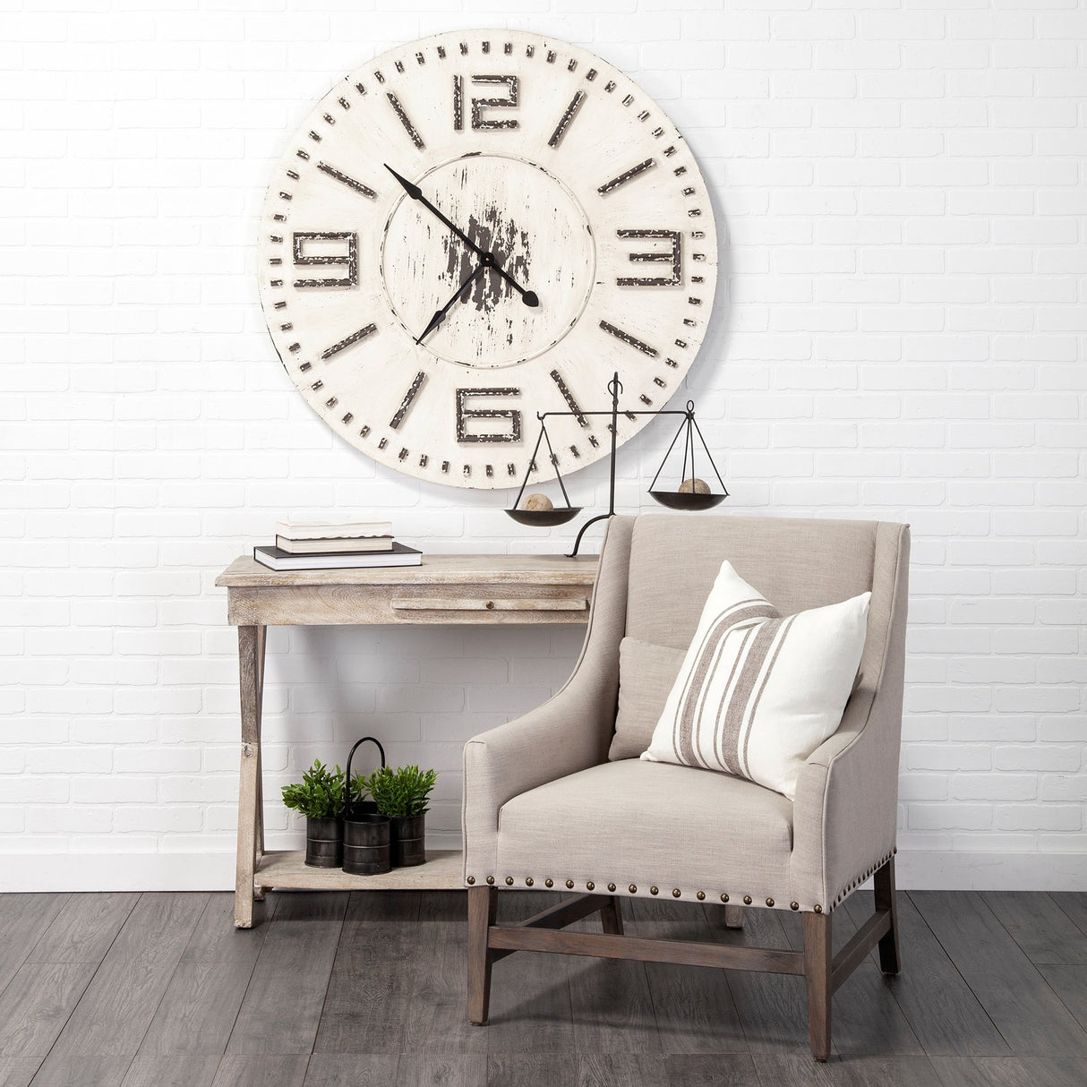 Adilah 16L x 10W Black Metal Vintage Inspired Weighing Scale from Mercana - Luna Furniture