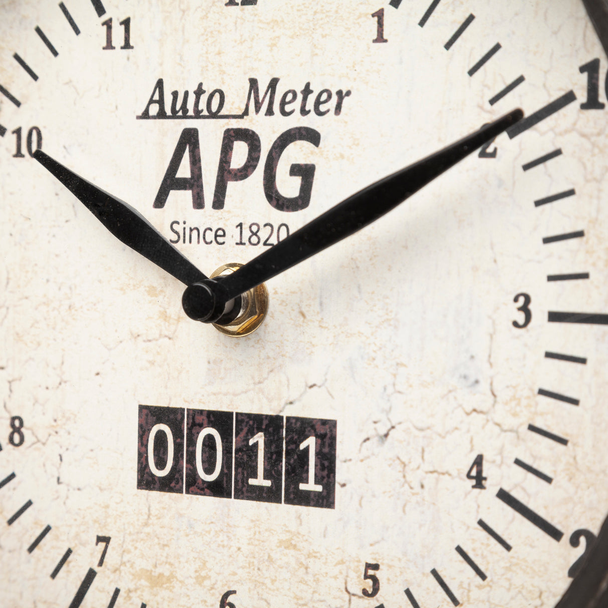 Attalack II Black Metal Round Face Table Clock from Mercana - Luna Furniture