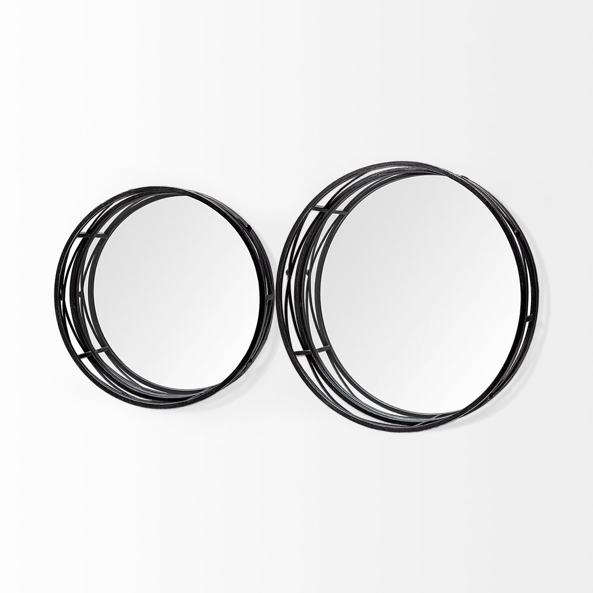 Piers (Set of 2) Black Metal Mirrored Round Trays from Mercana - Luna Furniture