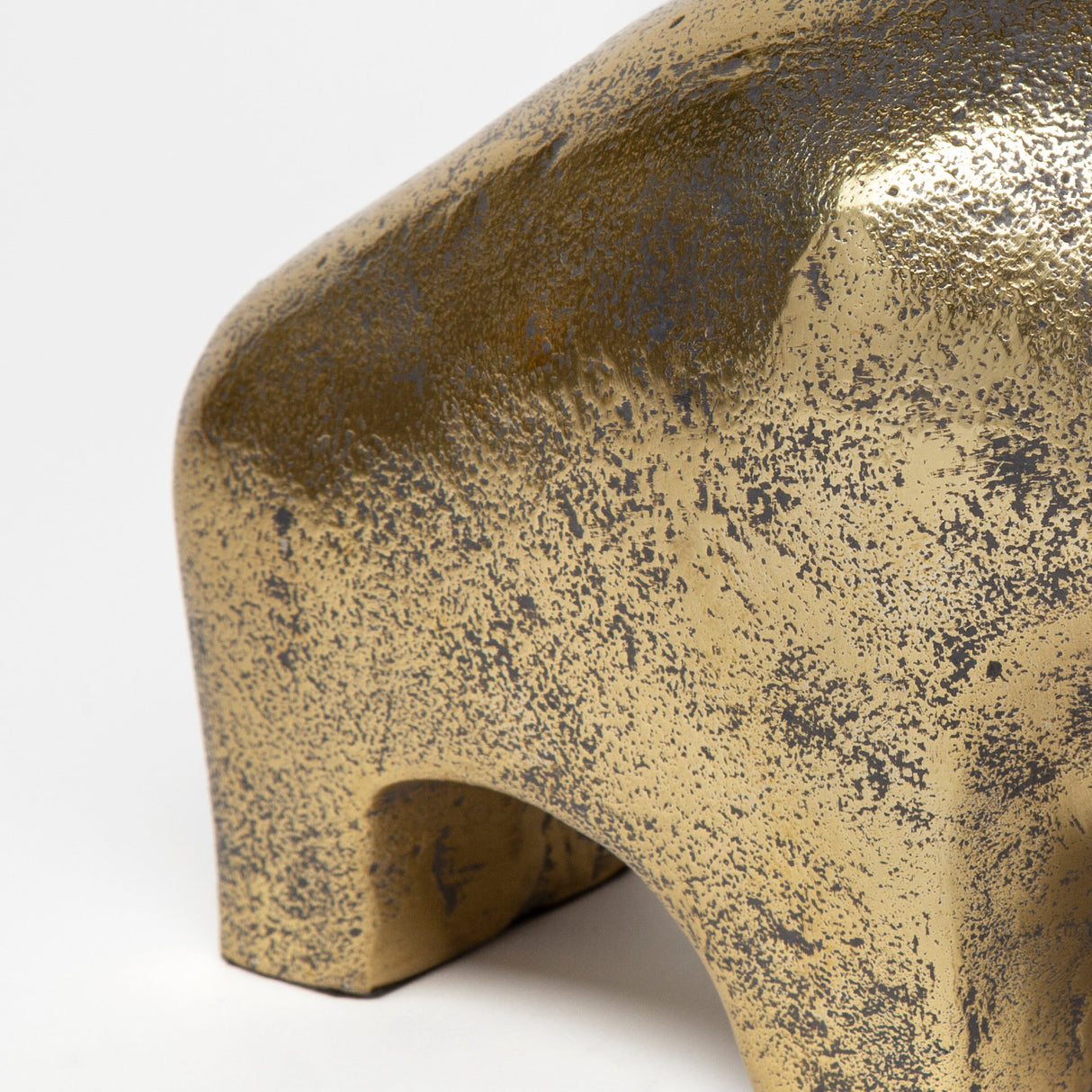 Tauro I 9L x 4W Gold Cast Aluminum Raging Bull from Mercana - Luna Furniture