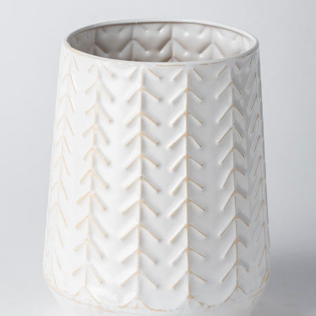 Gemma II Metal Glossy White Chevron Vase from Mercana - Luna Furniture