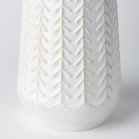 Gemma II Metal Glossy White Chevron Vase from Mercana - Luna Furniture