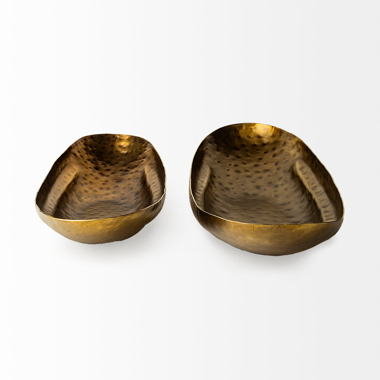 Karmen (Set of 2) Gold Hammered Oversized Bowls from Mercana - Luna Furniture