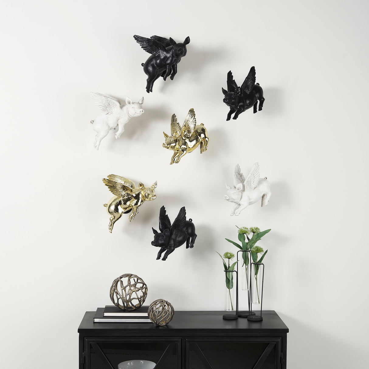 Hogbadi Set of 2 White Flying Pigs from Mercana - Luna Furniture