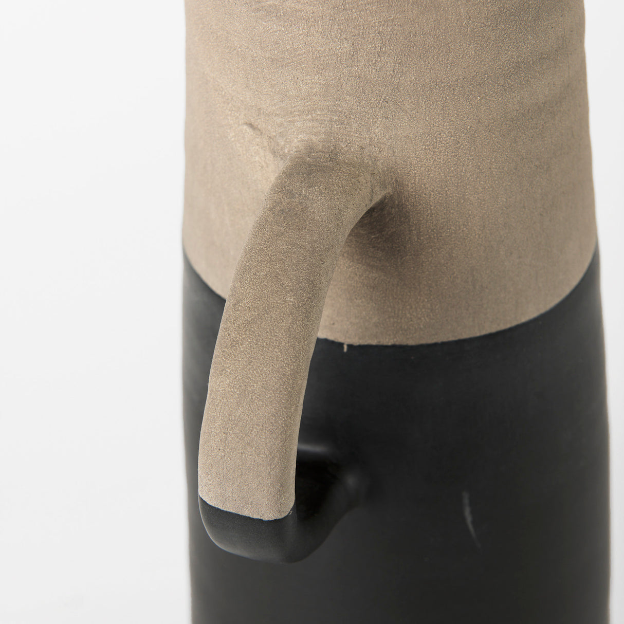 Garand Medium 15H Two-Toned Black/Natural Ceramic Jug from Mercana - Luna Furniture