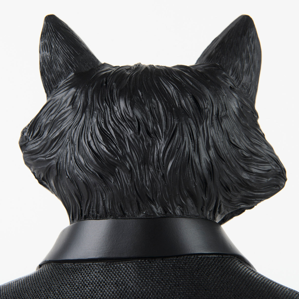 Murray 6.0L x 4.5W x 13.0H Black Painted Resin Fox in a Suit Bust from Mercana - Luna Furniture