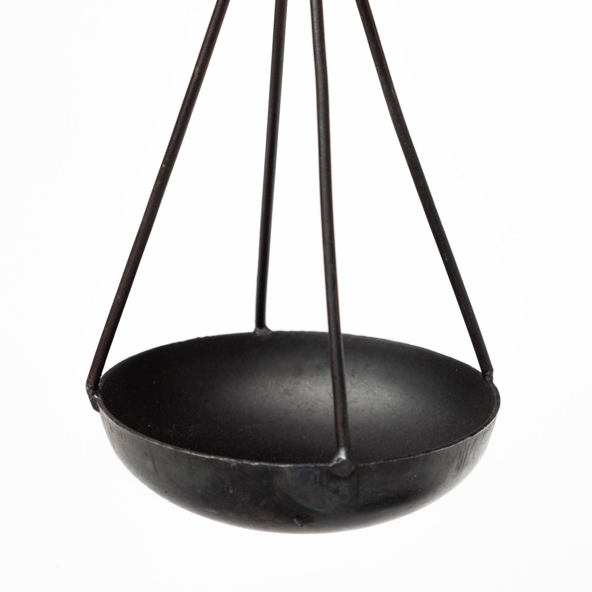 Ellis 10L x 4W Black Metal Vintage Inspired Weighing Scale from Mercana - Luna Furniture