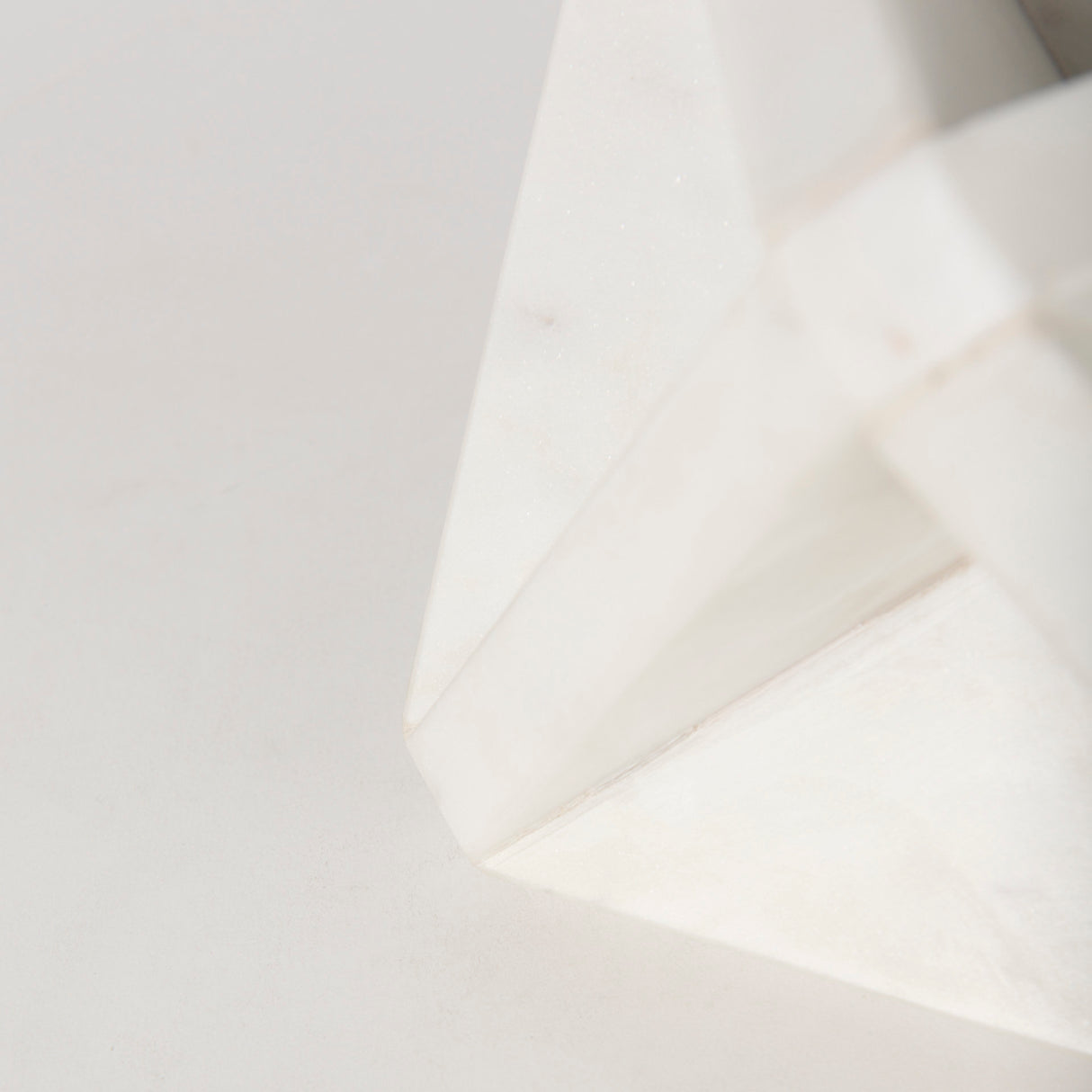 Sophia 5.5 L x 5.5 W x 8.5 H White Marble Decor Stand from Mercana - Luna Furniture