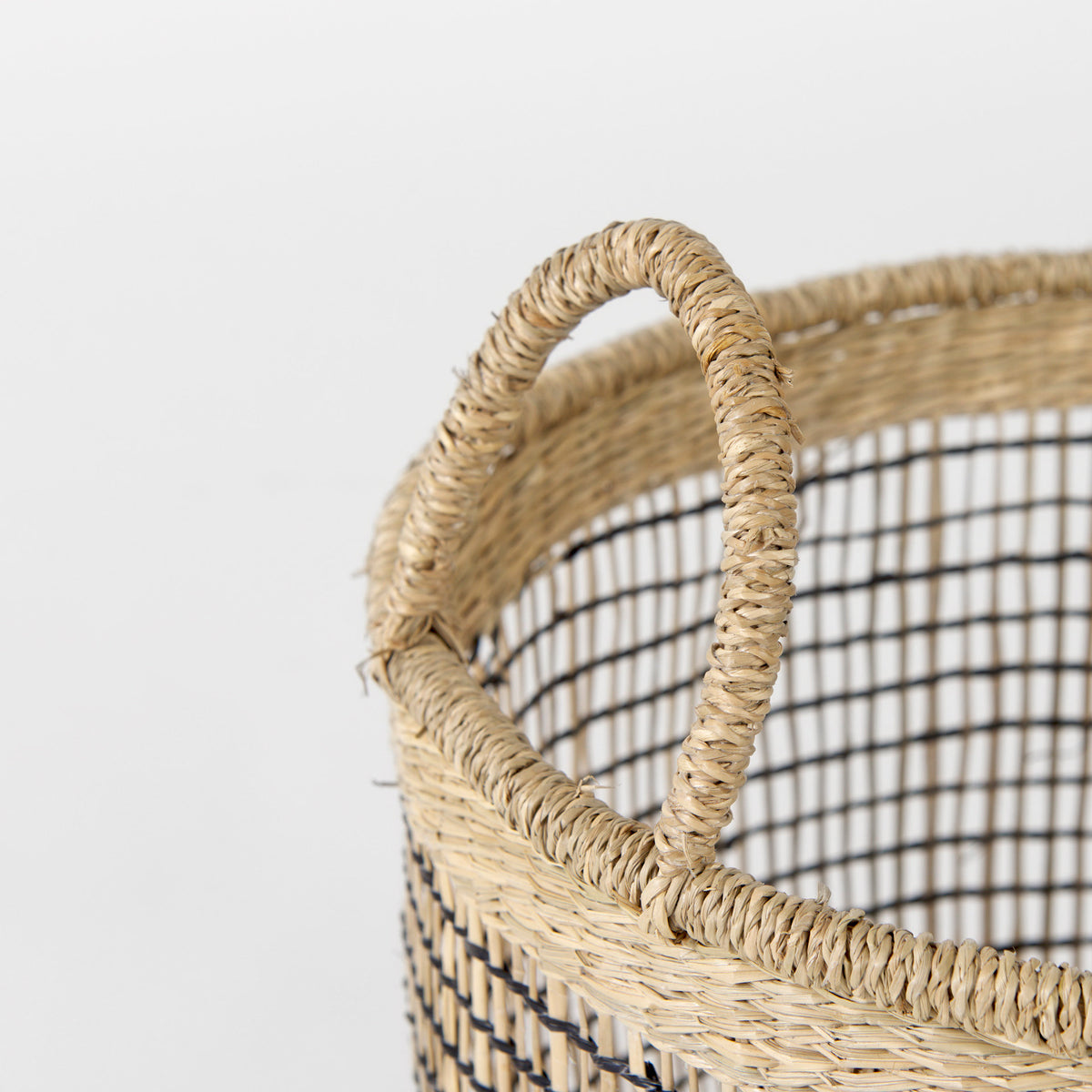 Triopas 15.7L x 15.7W x 13.4H (Set of 3) Medium Brown Seagrass Round Basket W/ Handles from Mercana - Luna Furniture
