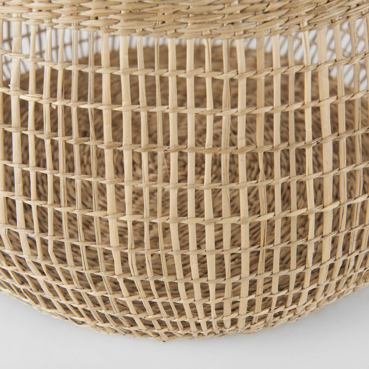 Nova 15.0L x 15.0W x 9.4H (Set of 2) Light Brown Seagrass Woven Round Basket W/ Long Handle from Mercana - Luna Furniture