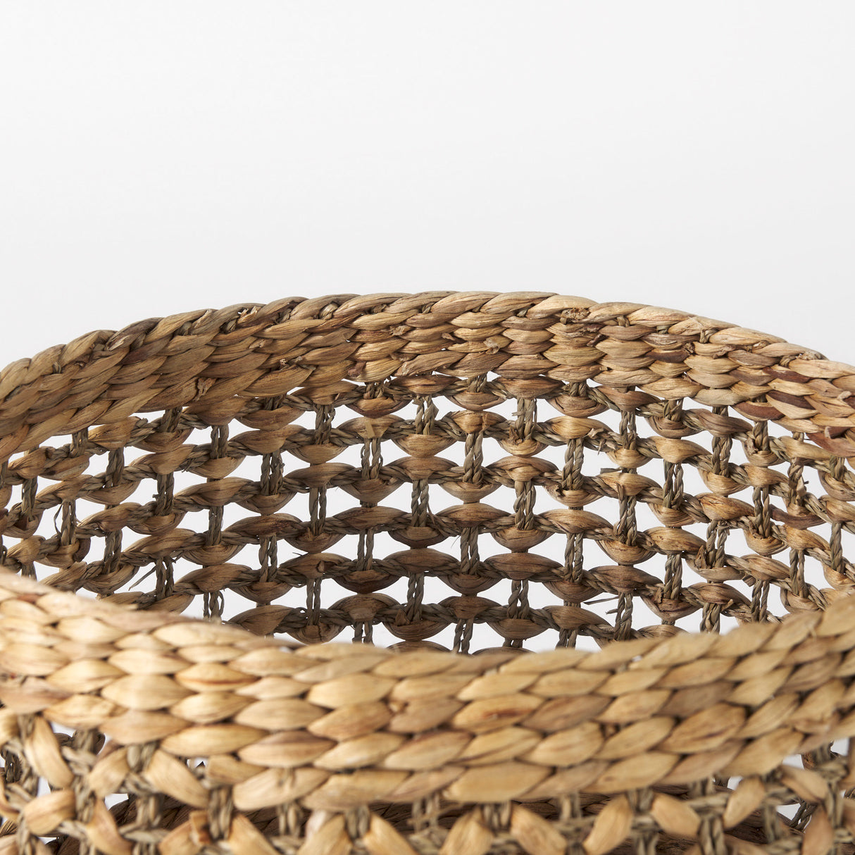 Dakota (Set of 3) Medium Brown Seagrass Round Basket from Mercana - Luna Furniture