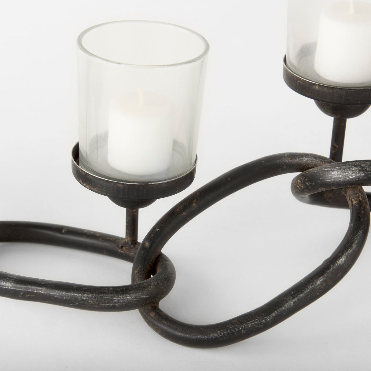Quito Black Metal Chain-Link Five Candle Table Candle Holder from Mercana - Luna Furniture