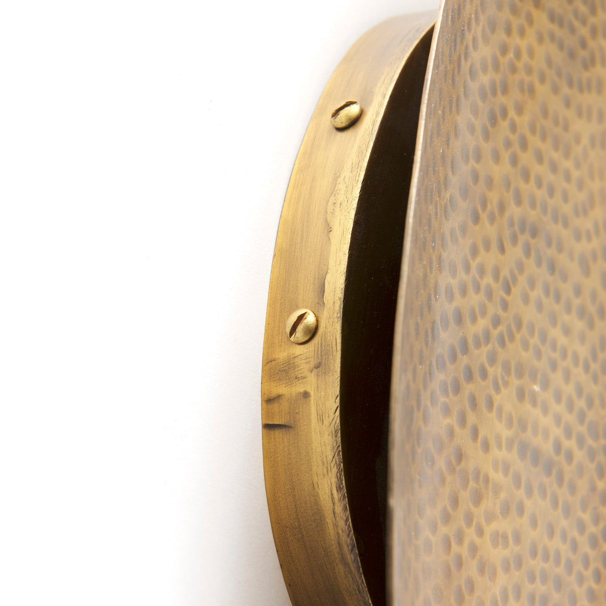 Clarence 7.0L x 5.3W x 17.0H Metal Hammered Gold Round Wall Sconce from Mercana - Luna Furniture
