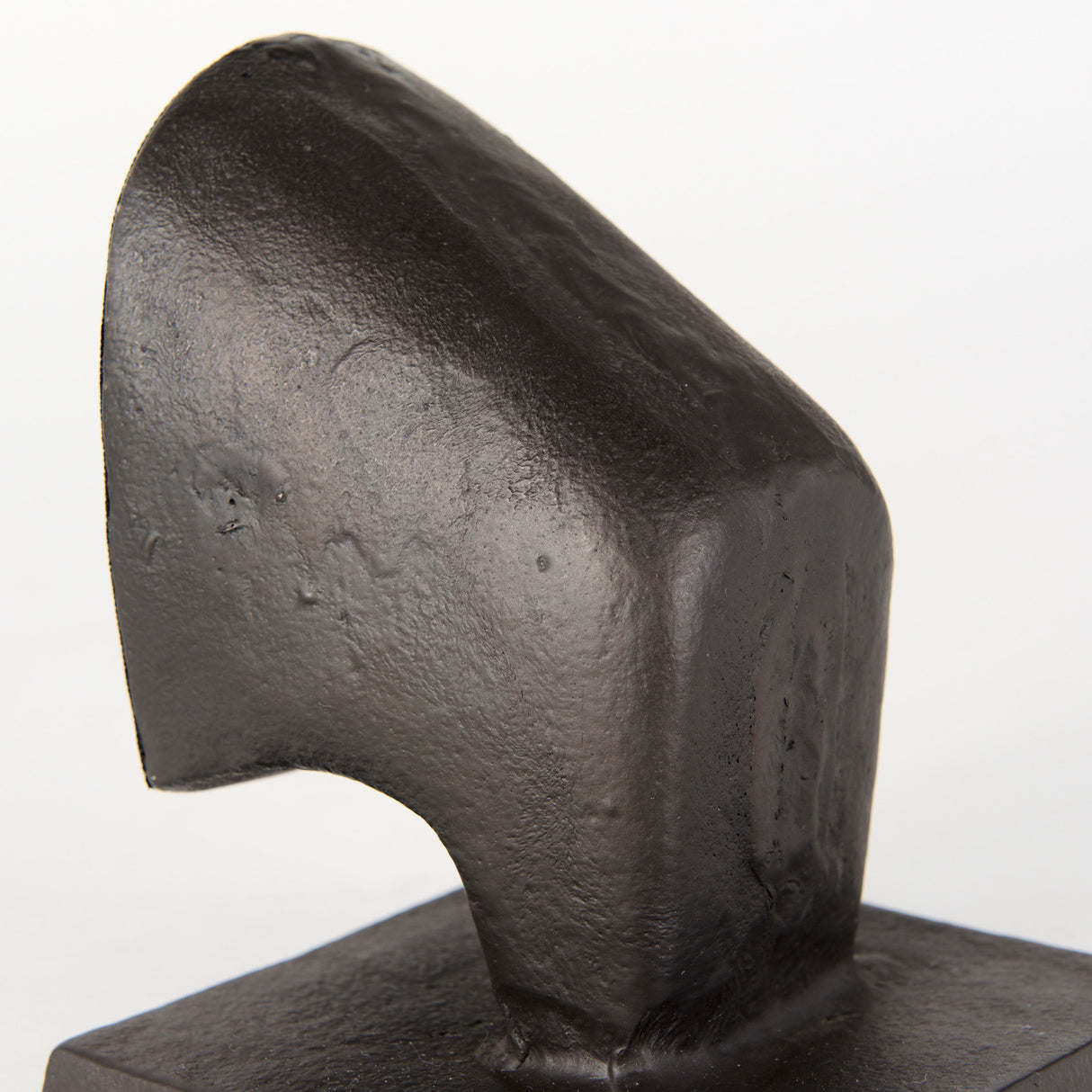 Tauro III (Set of 2) 10L x 5W Black Cast Aluminum Raging Bull Bookends from Mercana - Luna Furniture