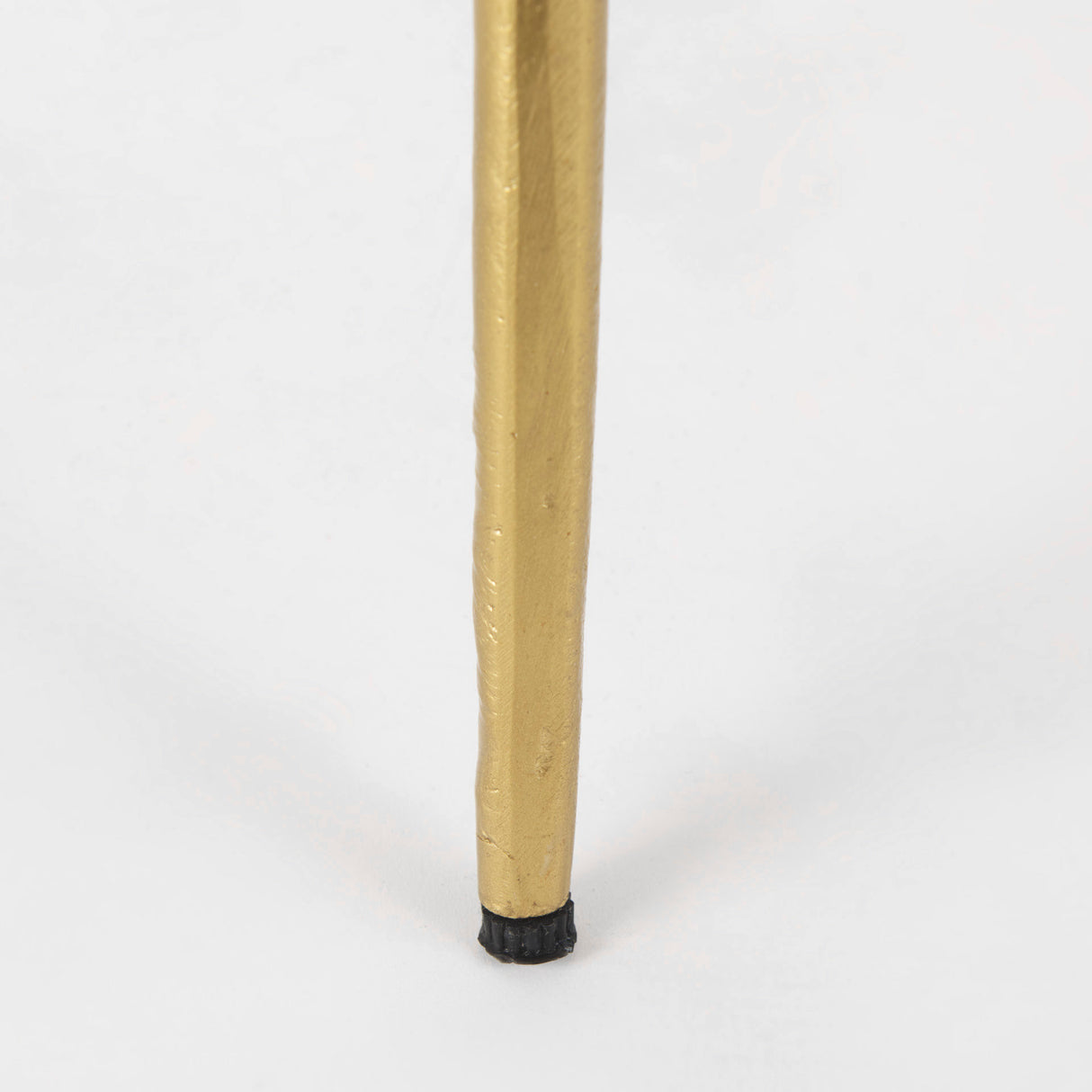 Vivienne 16.0L x 16.0W x 19.0H White Marble W/Antique Gold Metal Round Small Side Table from Mercana - Luna Furniture