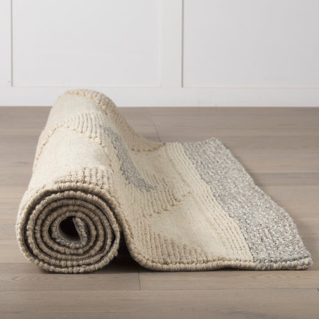 Emory 8x10 Gray Wool Hand Woven Diamond Patterned Rug from Mercana - Luna Furniture