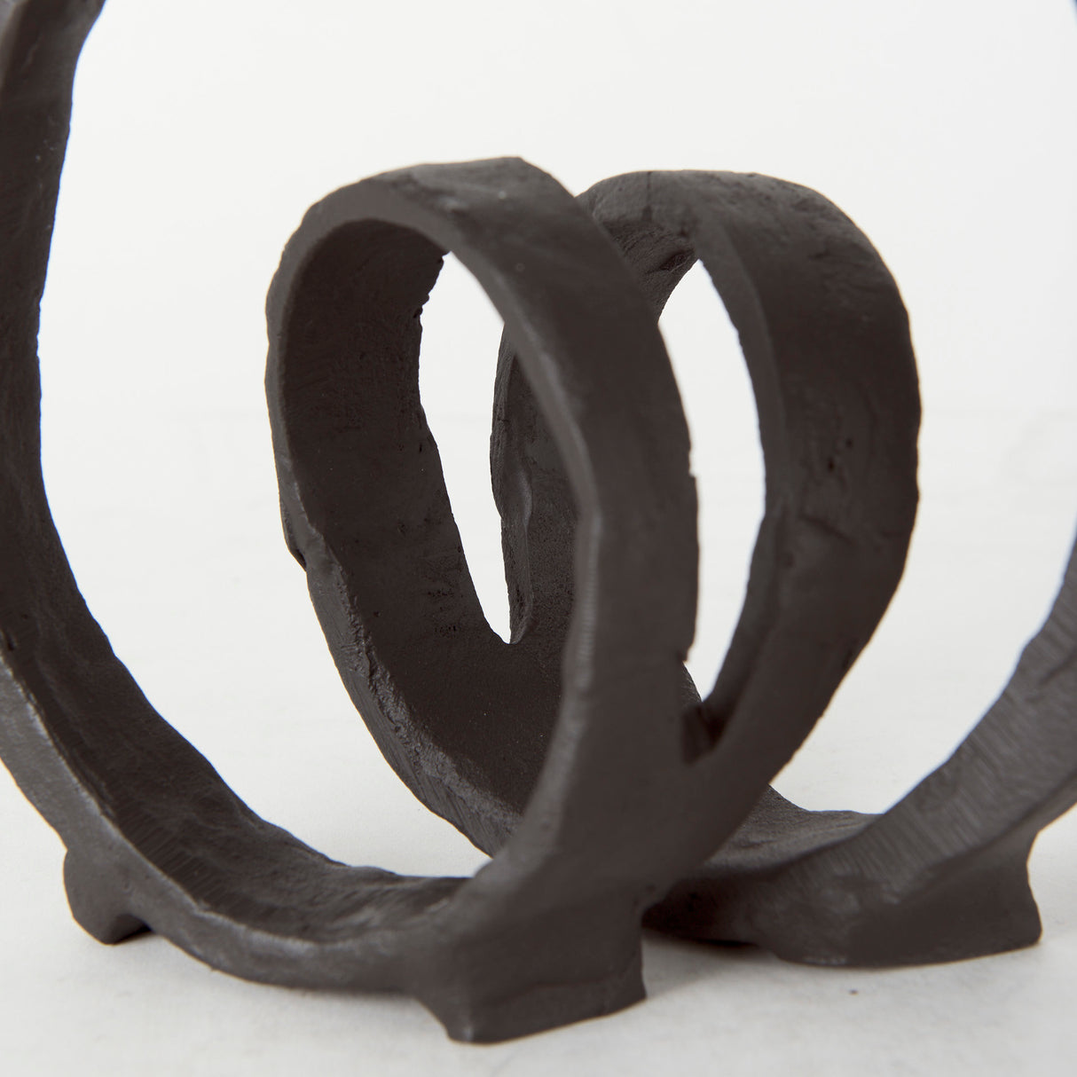 Stanislaw II Black Metal Infinite Ribbon Sculpture from Mercana - Luna Furniture