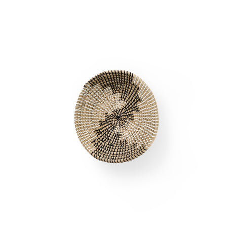 Luna 12.0L x 12.0W x 2.0H Light Brown Seagrass Round Wall Hanging Plate from Mercana - Luna Furniture