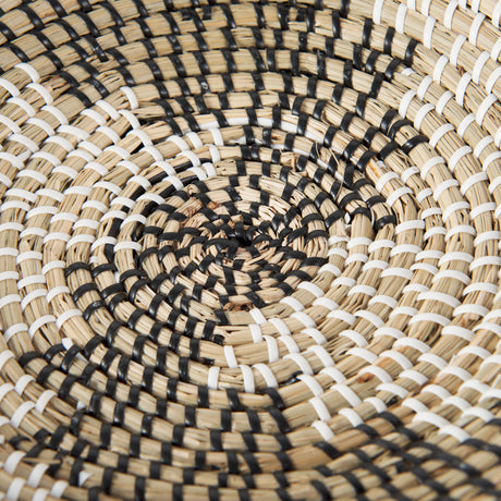 Luna 12.0L x 12.0W x 2.0H Light Brown Seagrass Round Wall Hanging Plate from Mercana - Luna Furniture