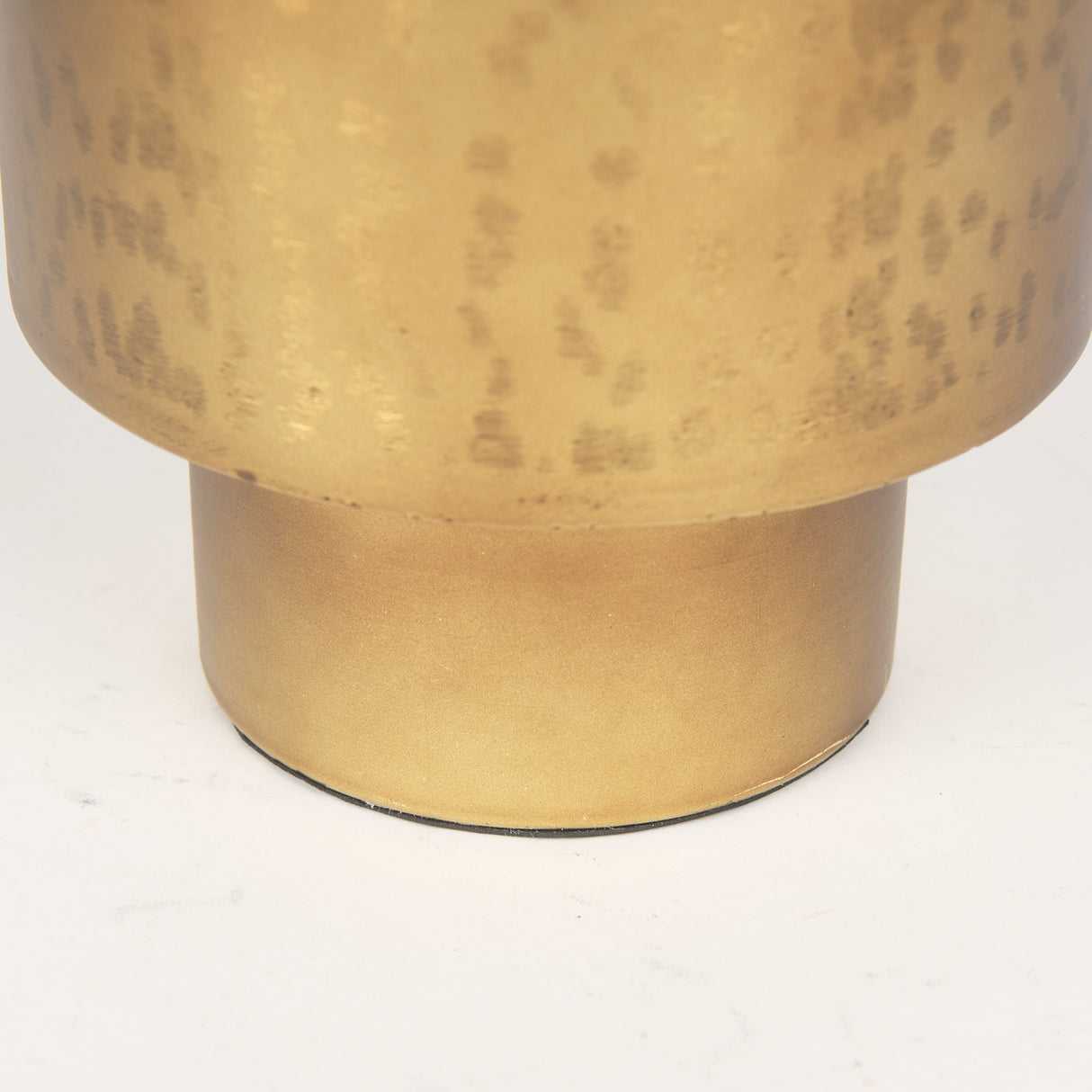 Juno 6.5H Medium Gold Iron Medium Vase from Mercana - Luna Furniture
