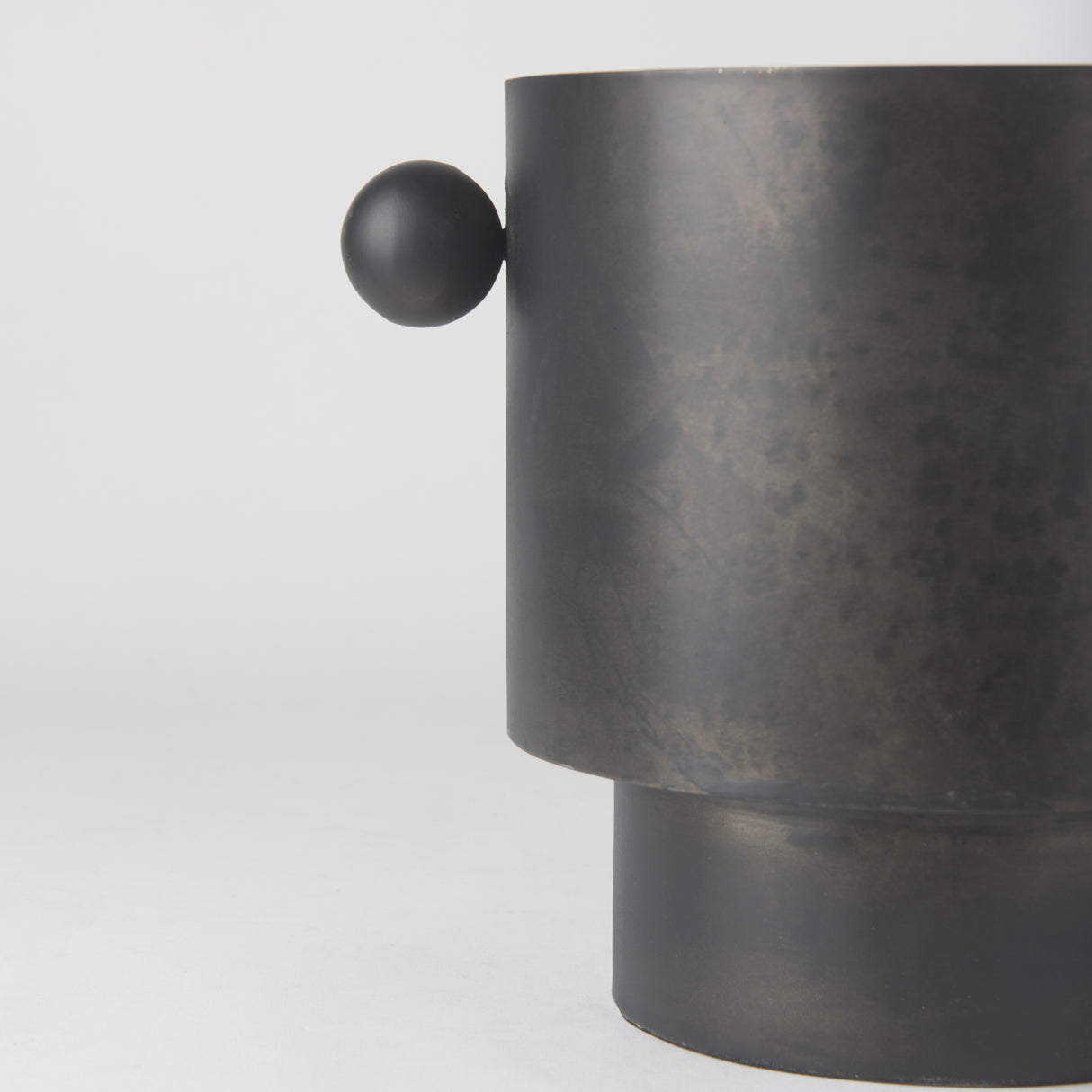 Juno 8.5H Large Black Iron Vase from Mercana - Luna Furniture