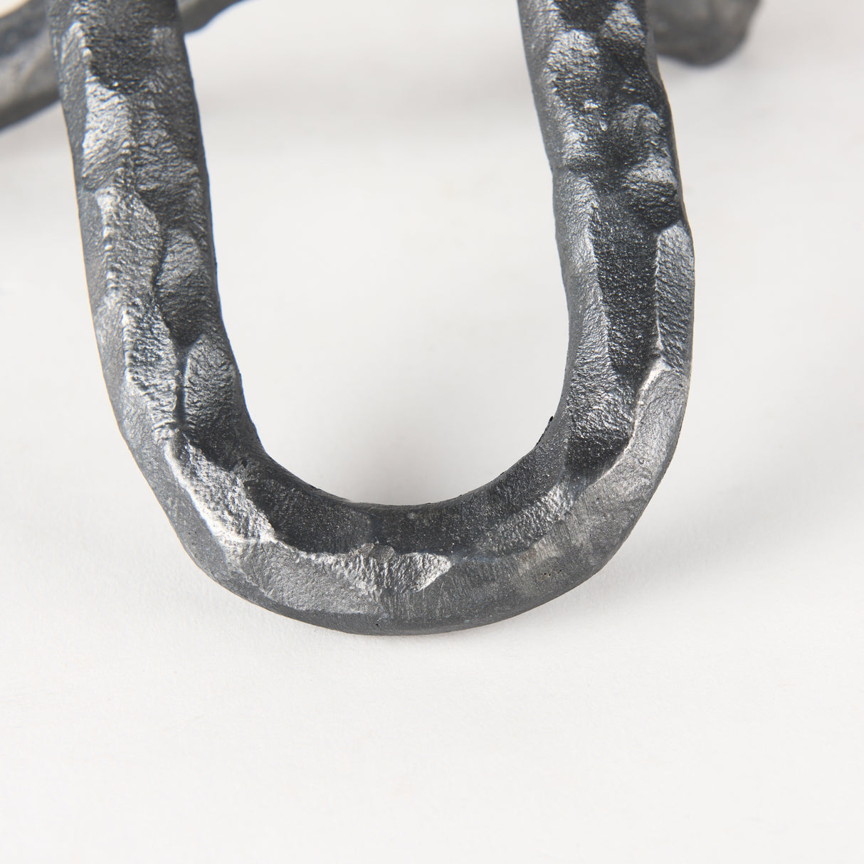 Wilhelm II (Large) 10L x 10W Silver Metal Link Decor Object from Mercana - Luna Furniture