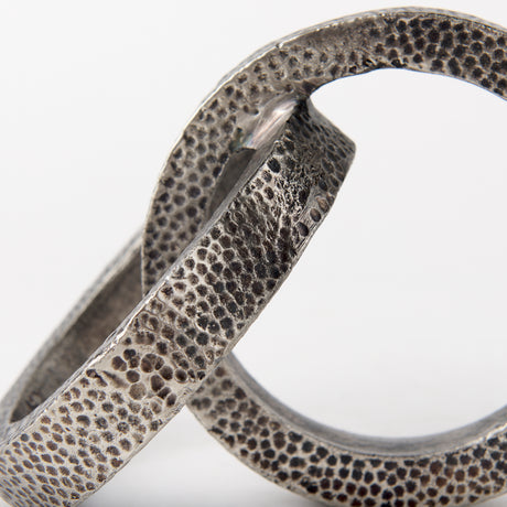 Rafiki Two Blackened Silver Hammered Finish Metal Conjoined Circles from Mercana - Luna Furniture