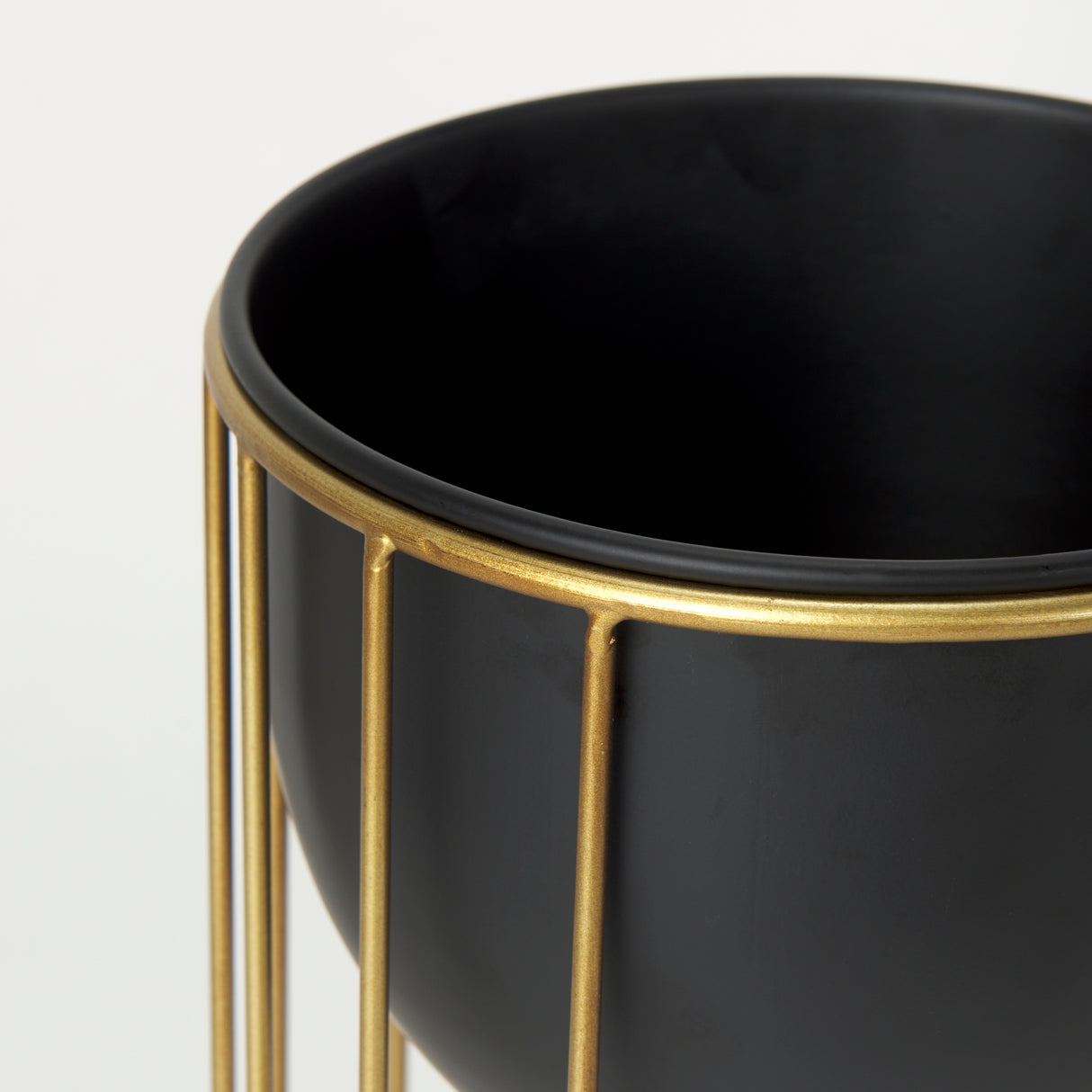 Danica Set of 2 Matte Black Metal Plant Stands from Mercana - Luna Furniture