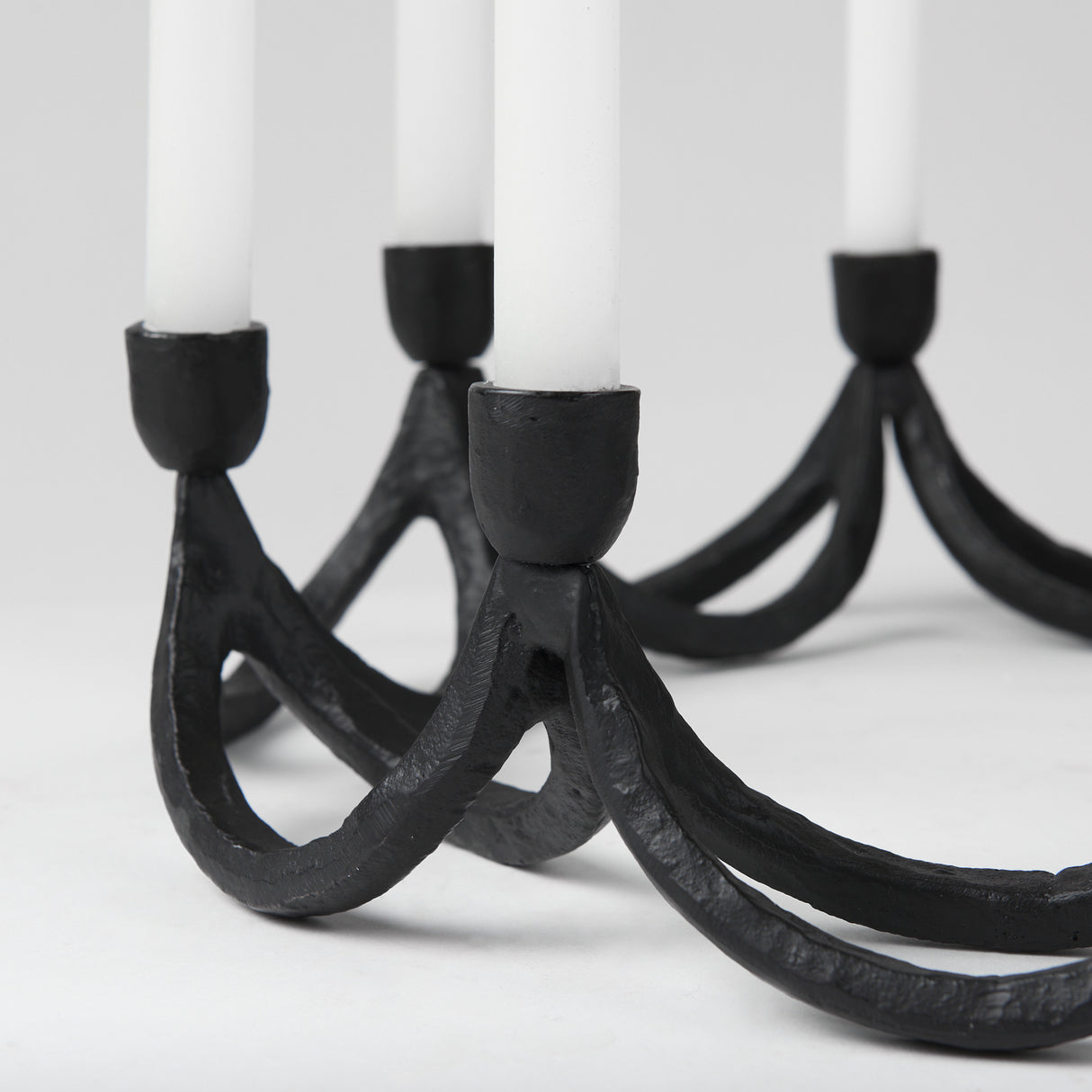 Seraph Round Candle Holder from Mercana - Luna Furniture