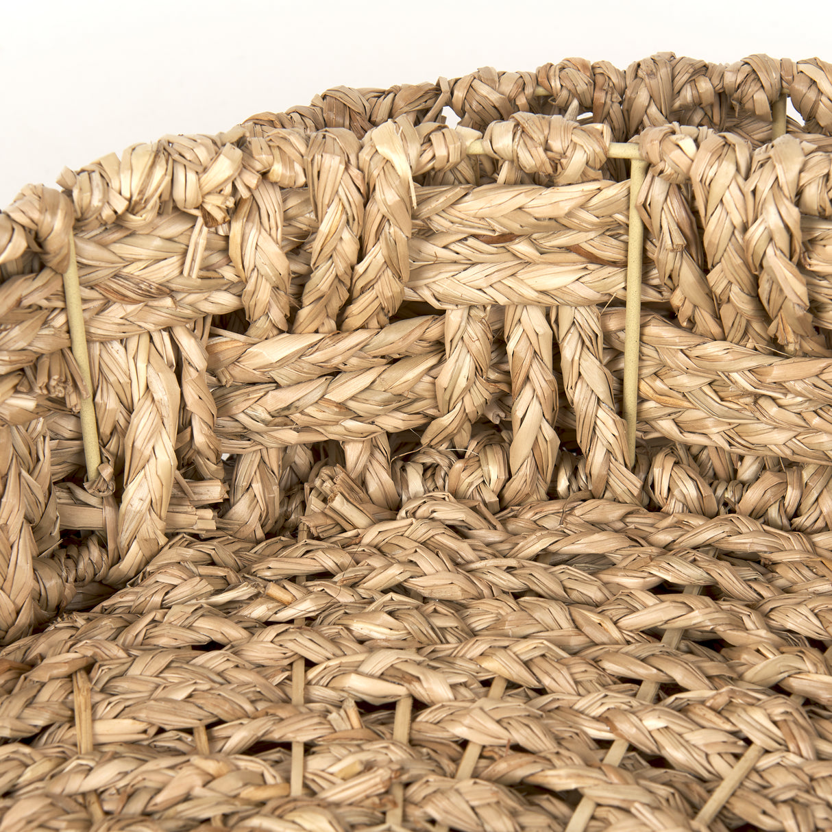 Haini Set of 2 Large Basketweave Seagrass Trays w/ Loop Handles from Mercana - Luna Furniture