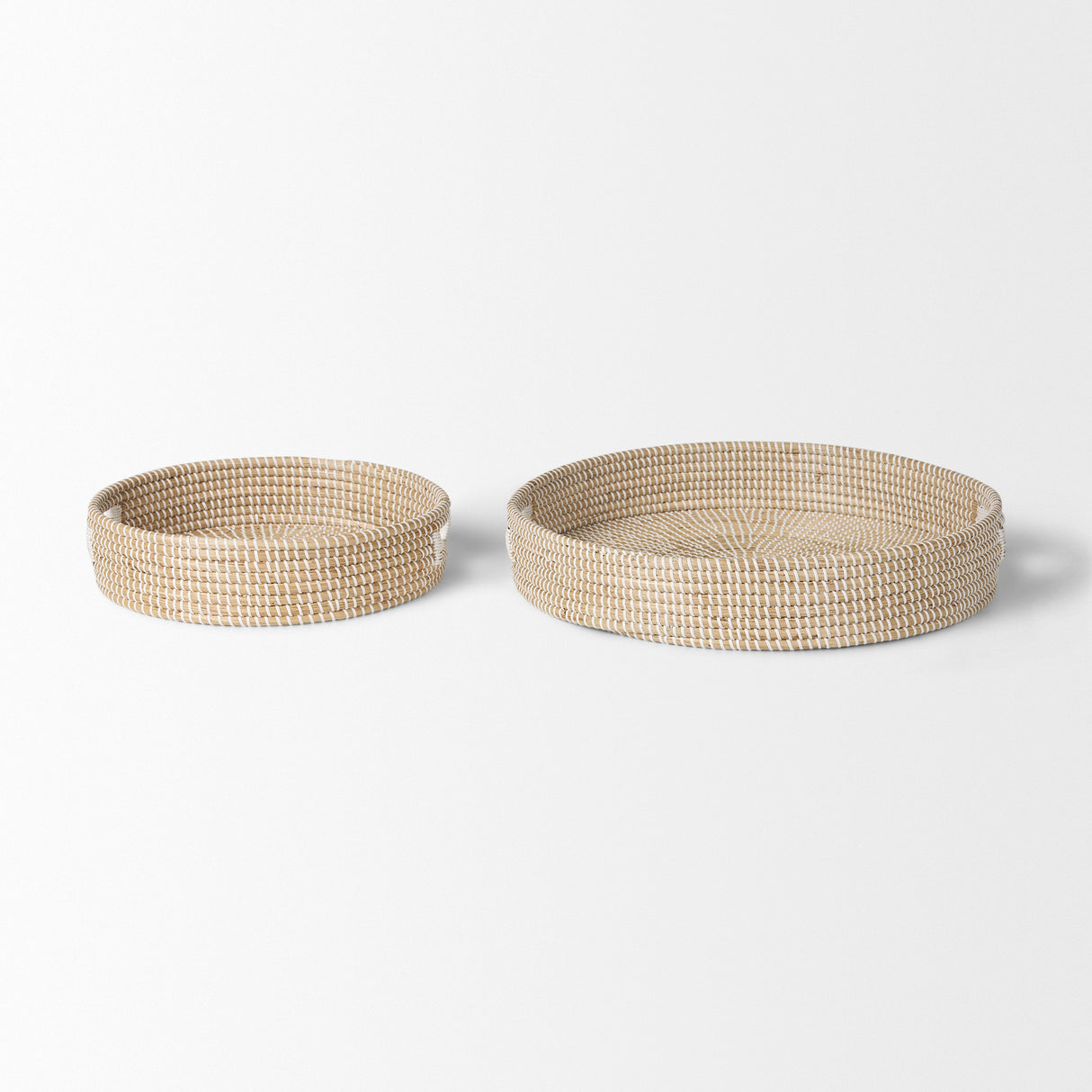 Kalama Set of 2 Large Round Seagrass Trays w/ Handles from Mercana - Luna Furniture