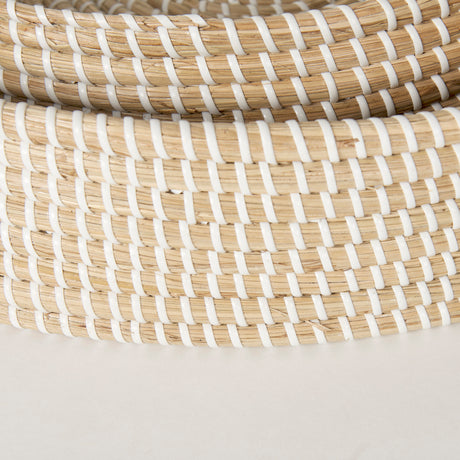 Kalama Set of 2 Large Round Seagrass Trays w/ Handles from Mercana - Luna Furniture