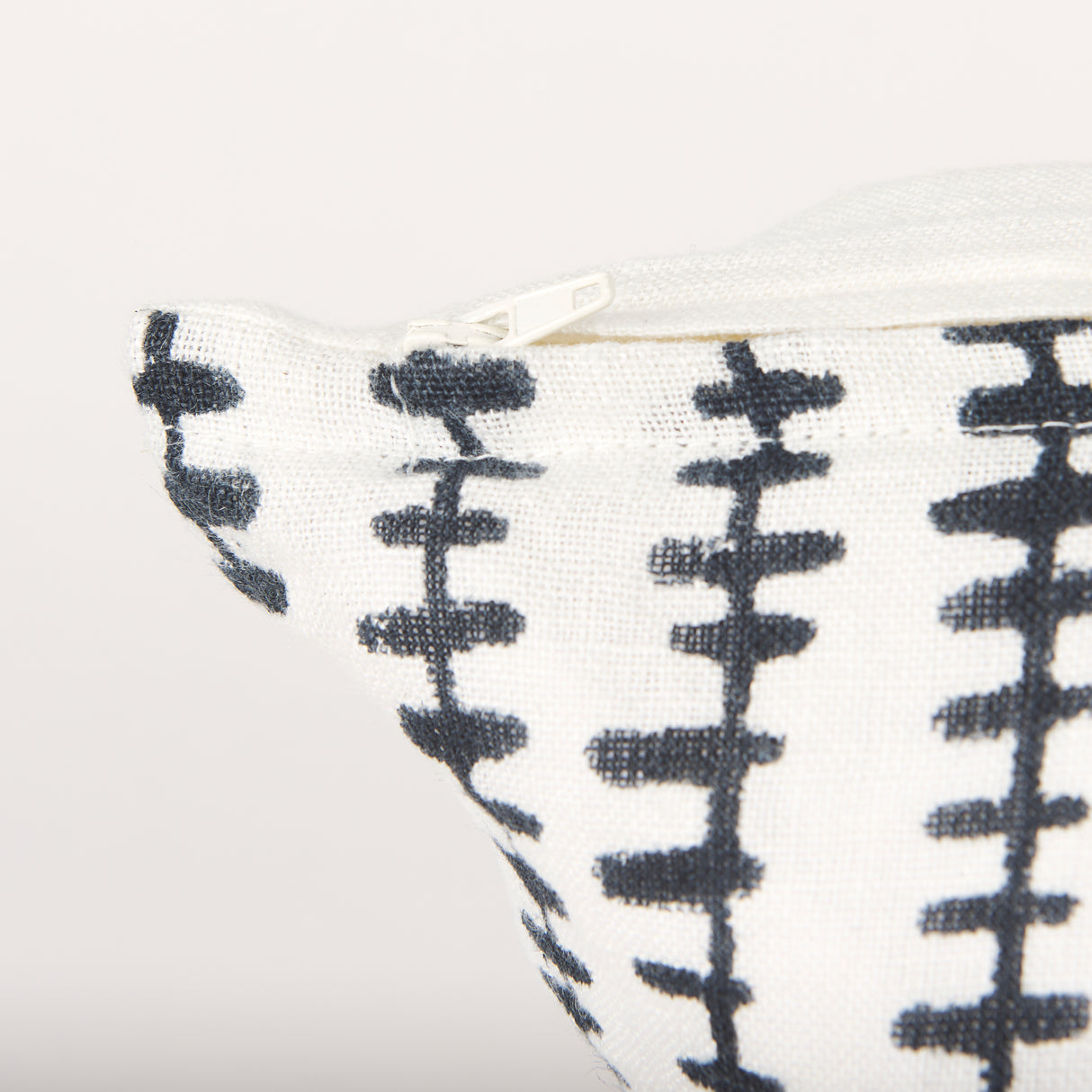 Jenna Cream w/ Black Print Linen Square Decorative Pillow Cover from Mercana - Luna Furniture