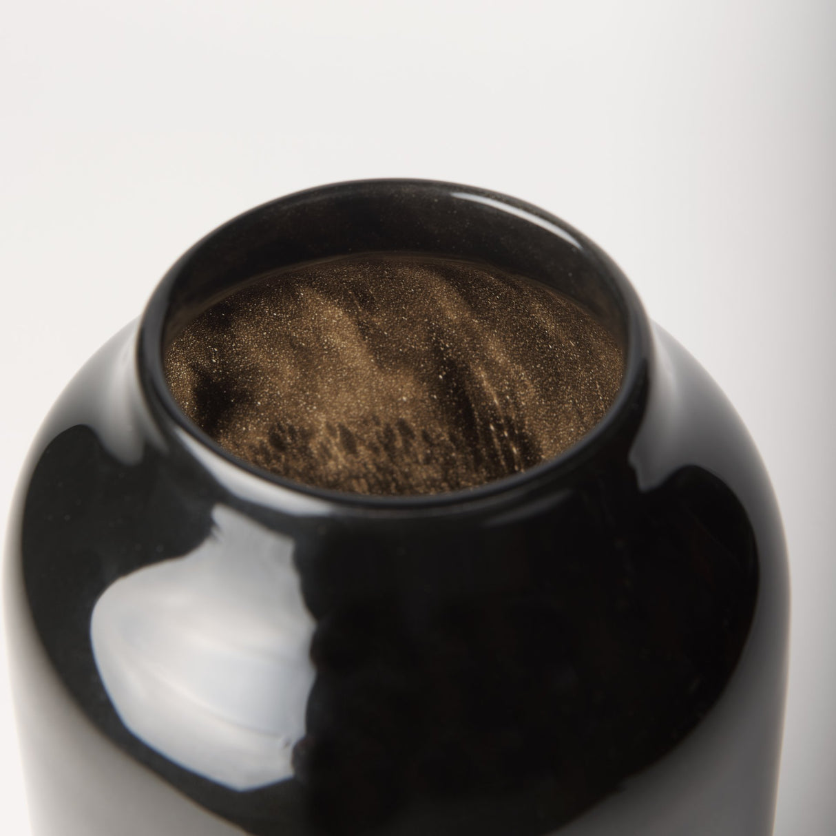 Emu Short Black w/ Gray Vase from Mercana - Luna Furniture