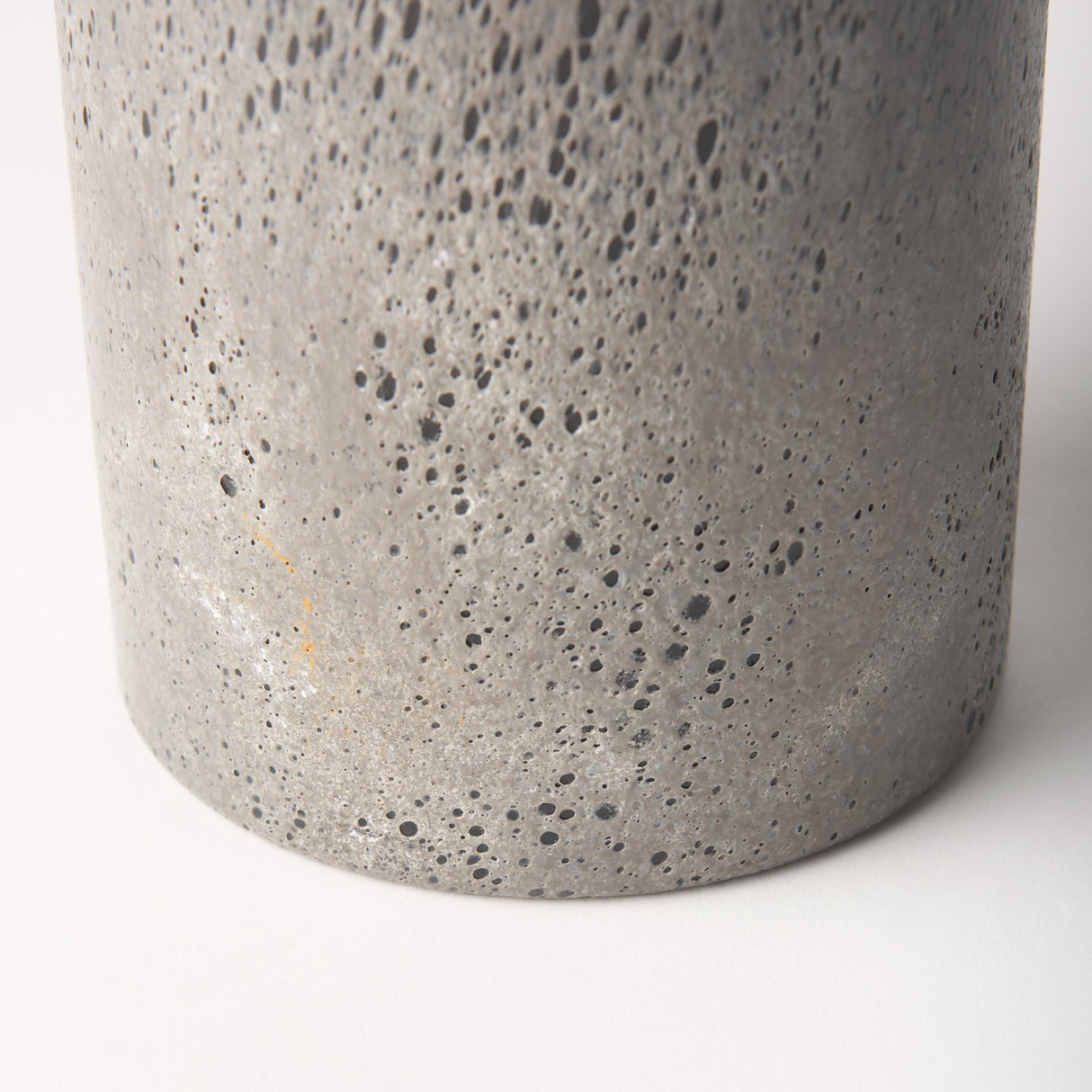 Emu Short Black w/ Gray Vase from Mercana - Luna Furniture