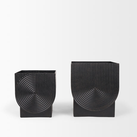 Medina Antiqued Black Metal Planters (Set of 2) from Mercana - Luna Furniture