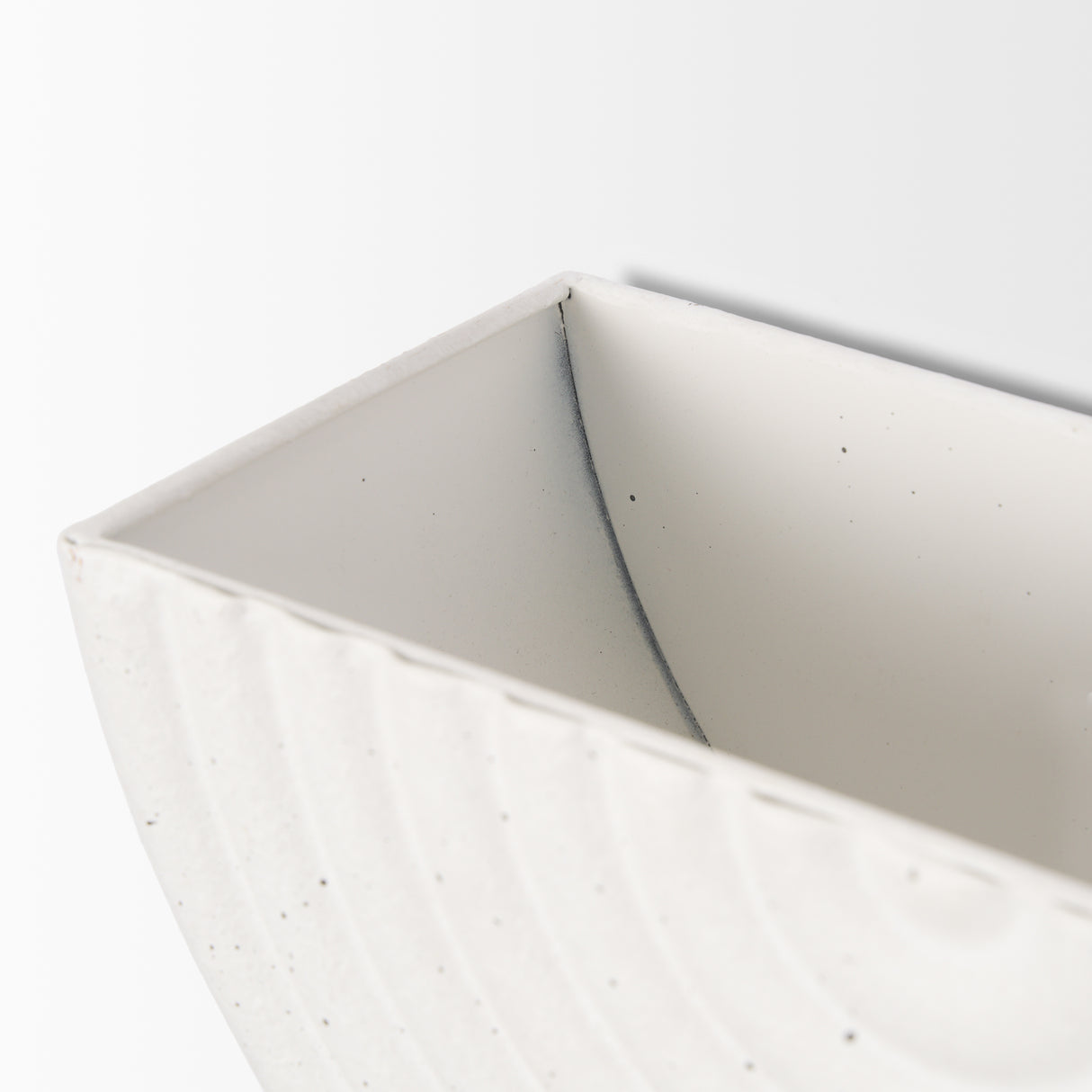 Shilo Matte White Metal Hanging Wall Planter (Set of 2) from Mercana - Luna Furniture
