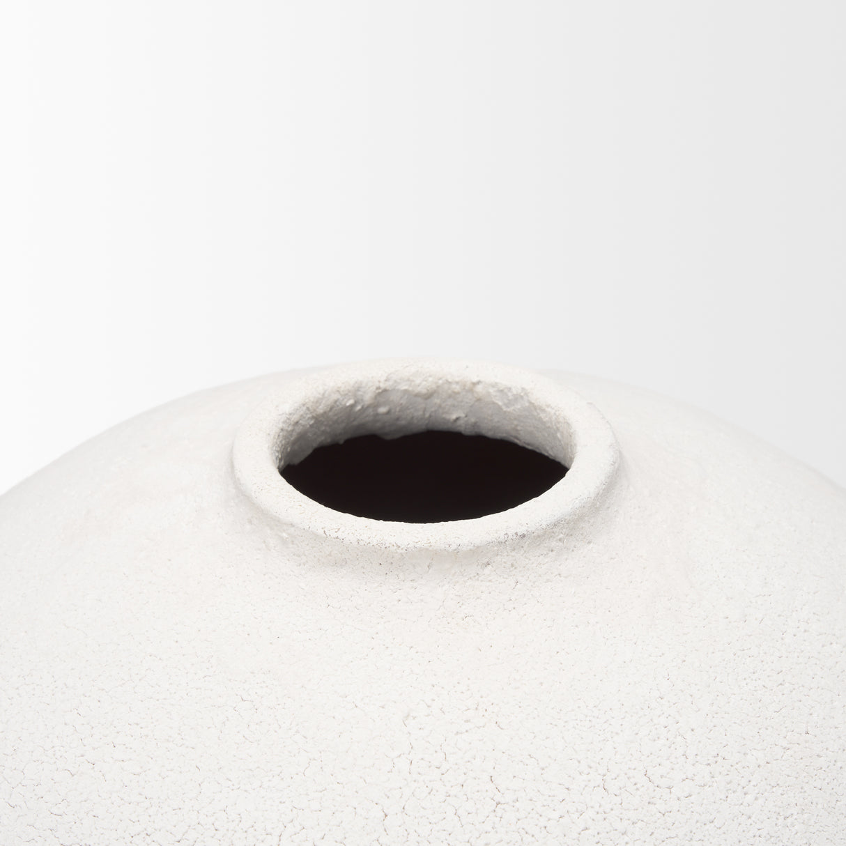 Karakum I Short White Textured Ceramic Vase from Mercana - Luna Furniture